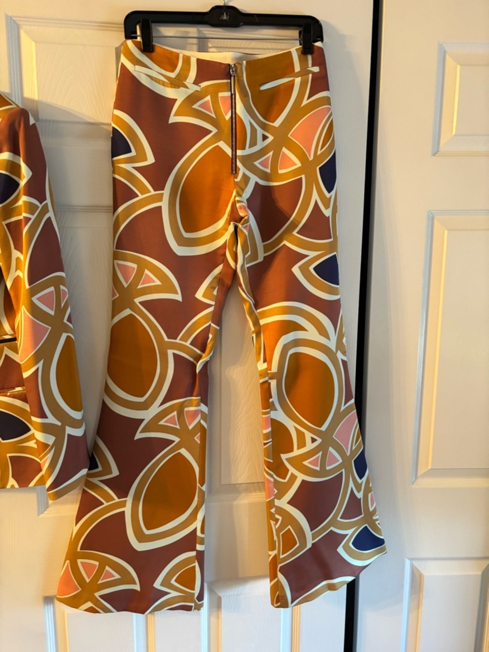 Alexis Brown Geometric Print Flare Pants & Blazer Set - Picture 3 of 6